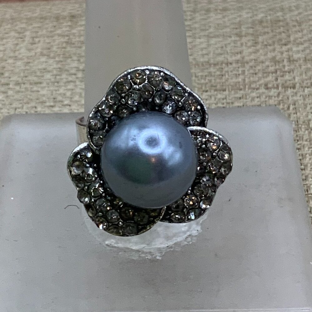 Faux Gray Pearl Floral Flower Rhinestone Silver Tone Adjustable Ring